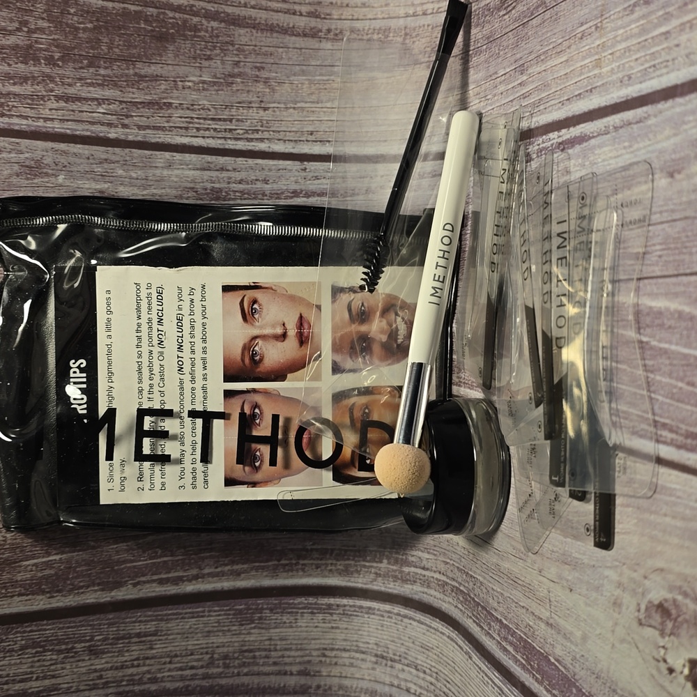 iMethod New unused beauty eyebrow stencil kit color 10- 4g **